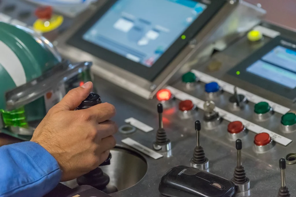 martinelle-desk-2905361_1920